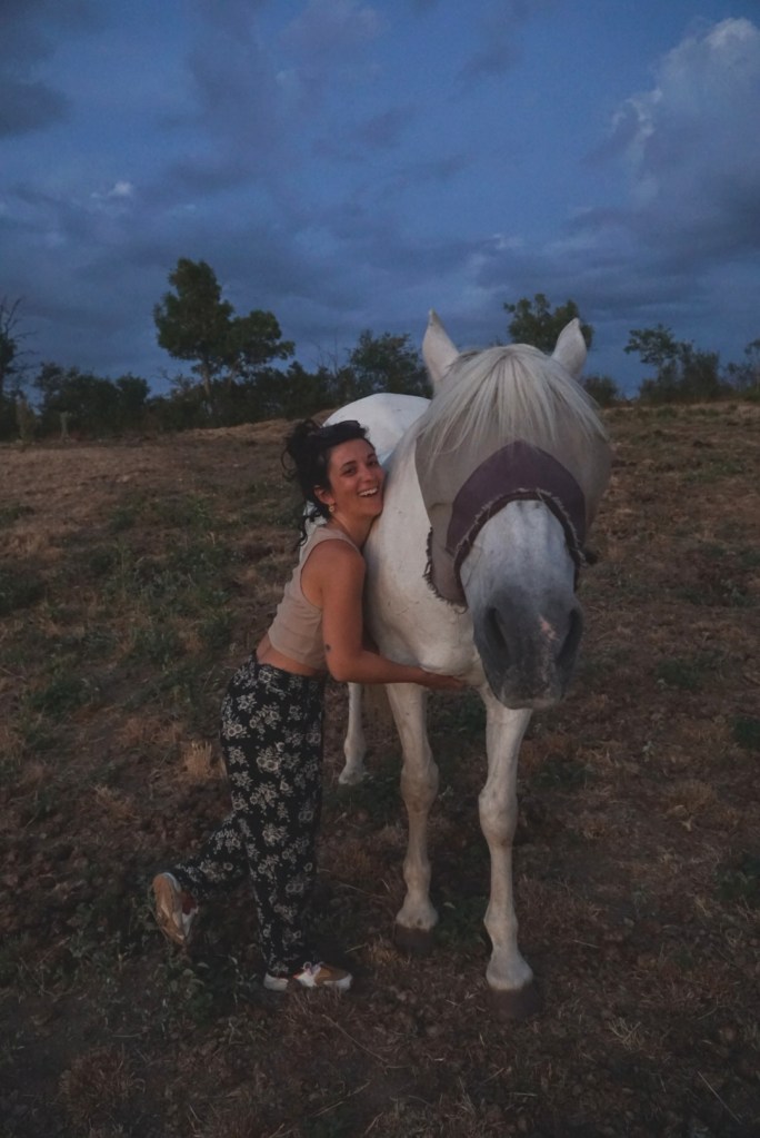 Sterenn et un cheval pour la médiation équine